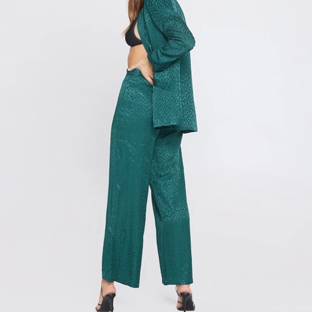 NWT L Space Leopard Harlow Wide Leg Pant in Ultramarine - Picture 4 of 10